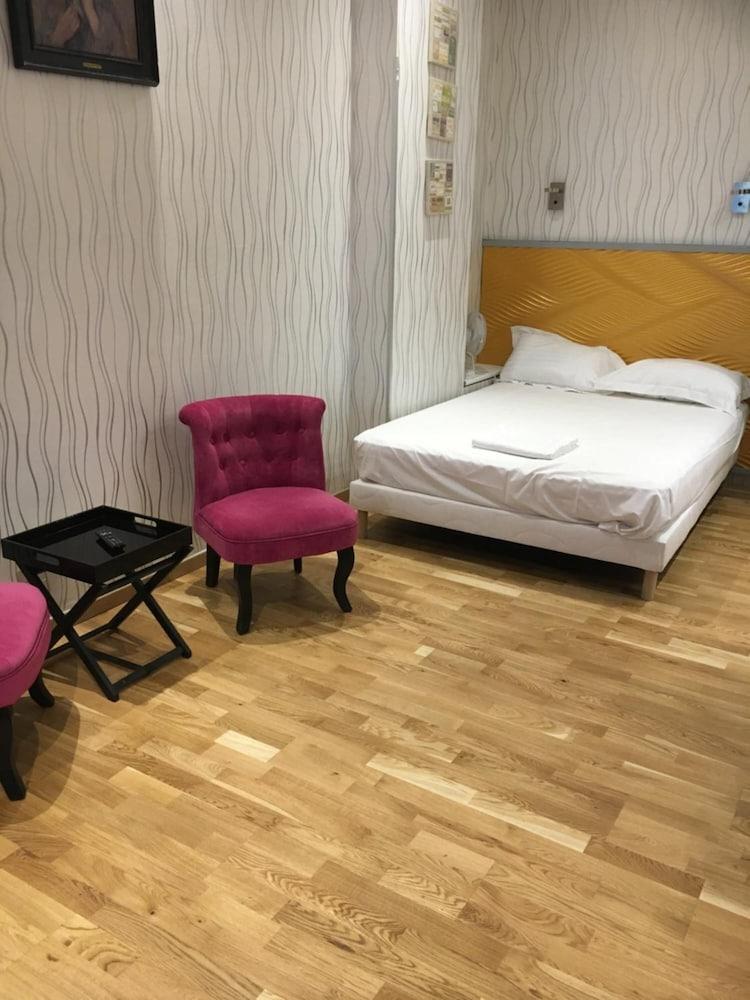 פריז Hotel Maubeuge Gare Du Nord מראה חיצוני תמונה